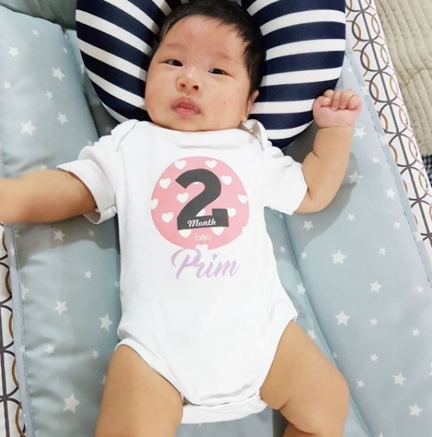 ส่องมุมน่ารักๆ “น้องปริม” ลูก “มิค-เบนซ์” หนูน้อยวาสนาดี พระเทพฯขลิบผม