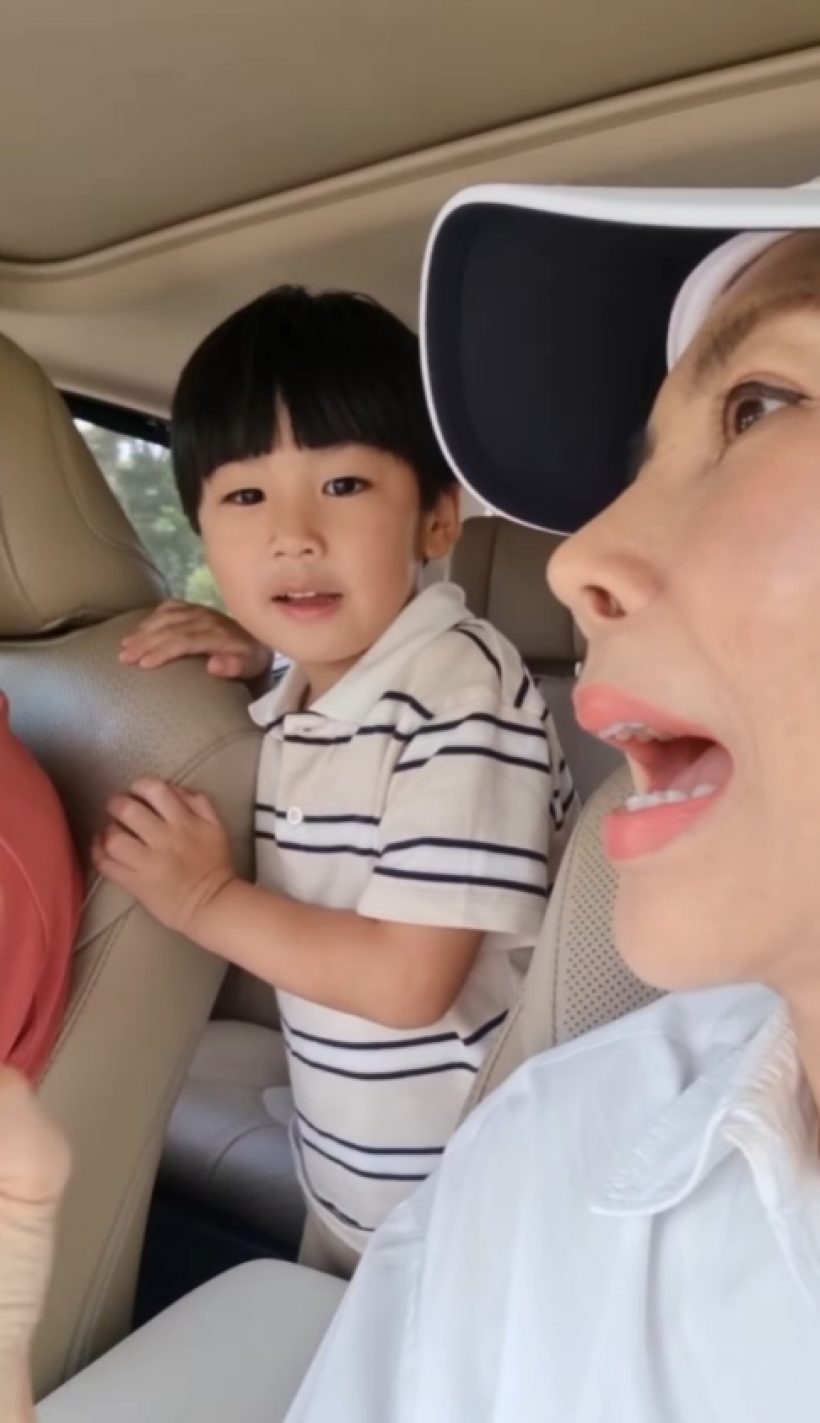 หลานชายตั๊ก มยุรา ยิ่งโตยิ่งหล่อ เหมือนพระเอกเกาหลีสุดๆ