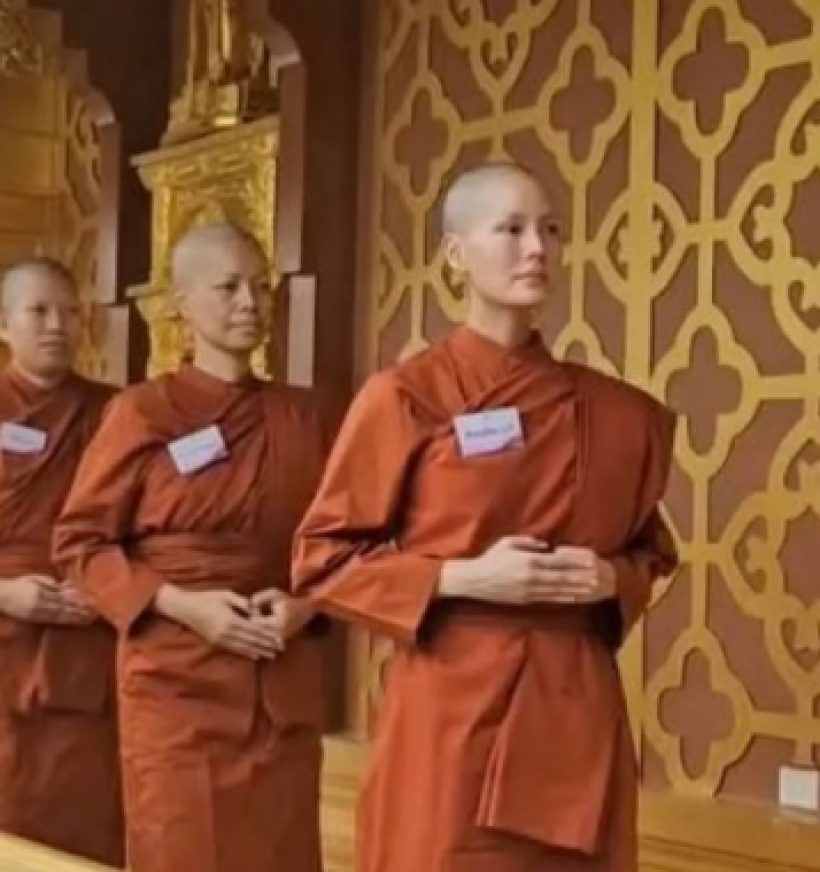 ชมภาพ เจนี่ห่มเหลืองหลังบวชสามเณรี น้องโนล่าก้มกราบเท้าแม่