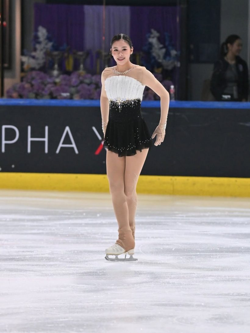 เปิดภาพลูกสาวคนดัง ใส่เสื้อปักธงชาติไทย พ่อแม่ภูมิใจสุดๆ