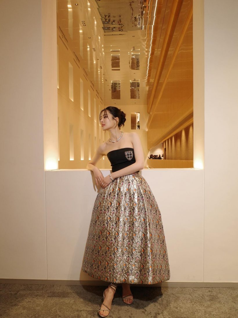 เคมีดีต่อใจ! 'หลิงหลิง-ออม' สวยปังคว้ารางวัลคู่จากงาน Weibo Gala 2025