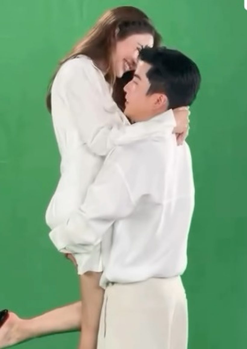 เปิดช็อตสตูดิโอแตก!'นนกุล' อุ้ม 'แอฟ' โชว์ ทำเอากรี๊ดลั่น