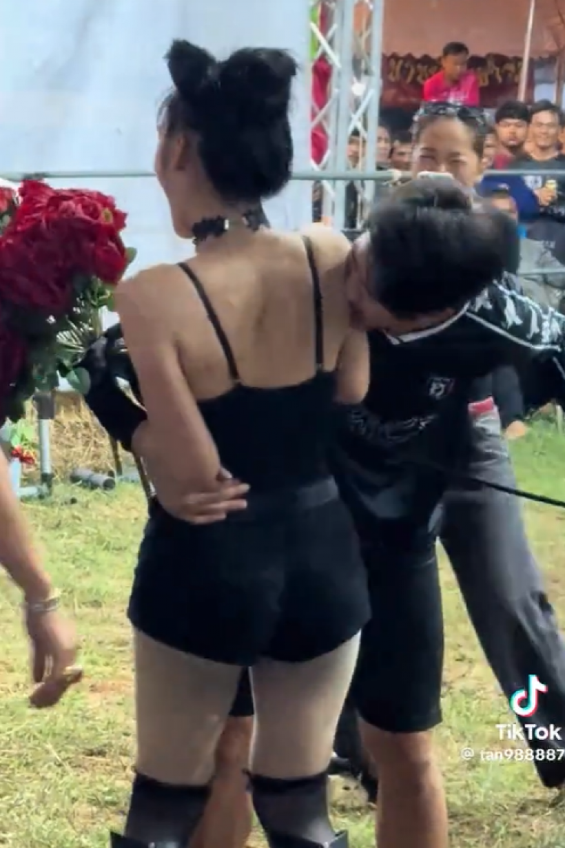 เเชร์ว่อนคลิปพระเอกดัง นัวสาวกลางงาน ช็อตนี้คอมเมนต์มาเต็ม