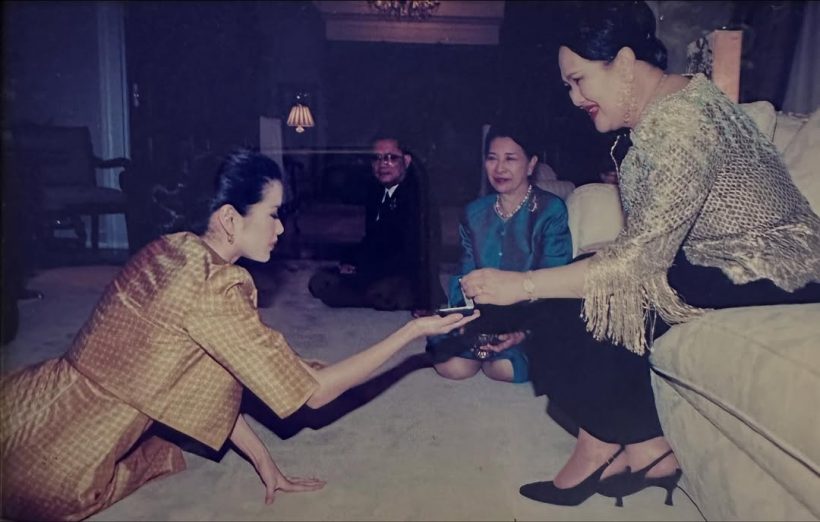นางเอกดัง เคยได้รับพระราชทานน้ำสังข์จาก สมเด็จพระพันปีหลวง