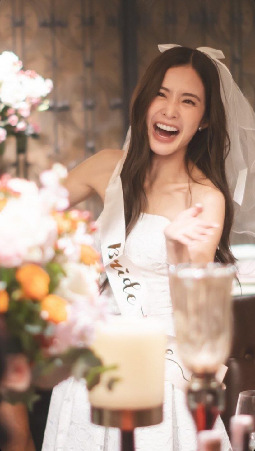 มายด์ ลภัสลัล โดนเซอร์ไพรส์ปาร์ตี้สละโสด มีนางเอกดังโผล่เเจม!