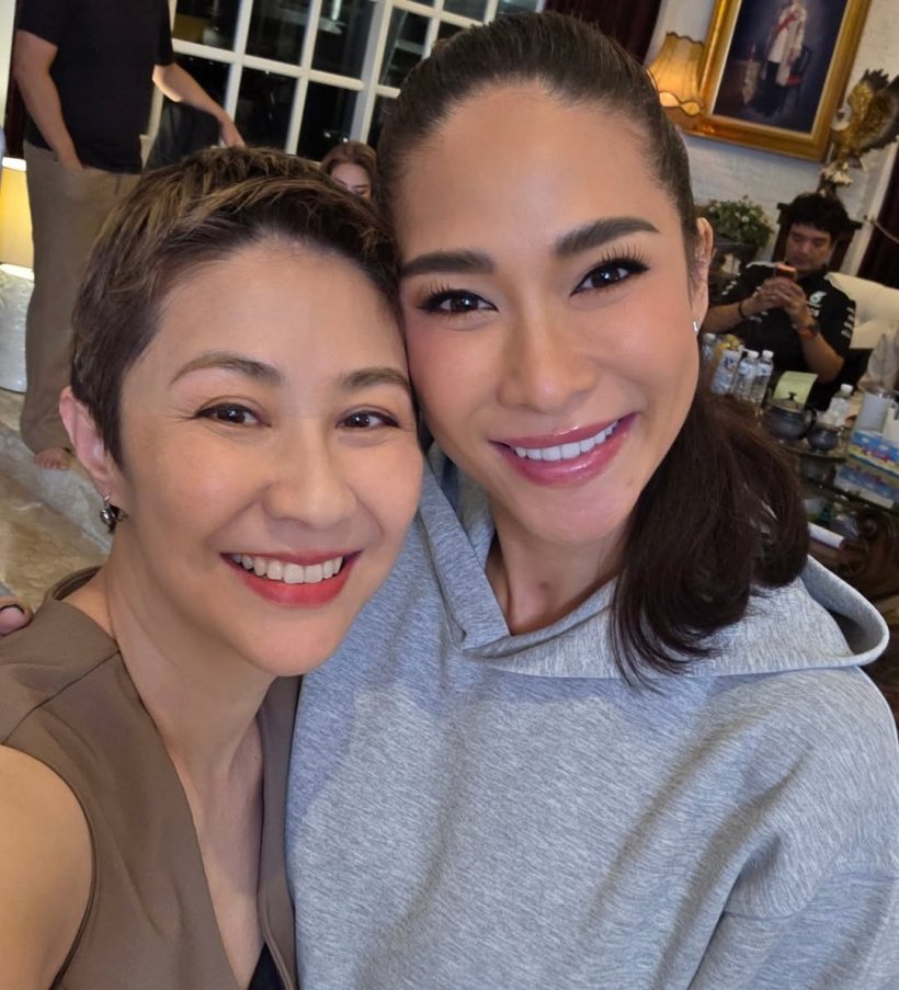 ดาราสาวดัง ป่วยมะเร็ง! กอดส่งกำลังใจ พลอย เฌอมาลย์