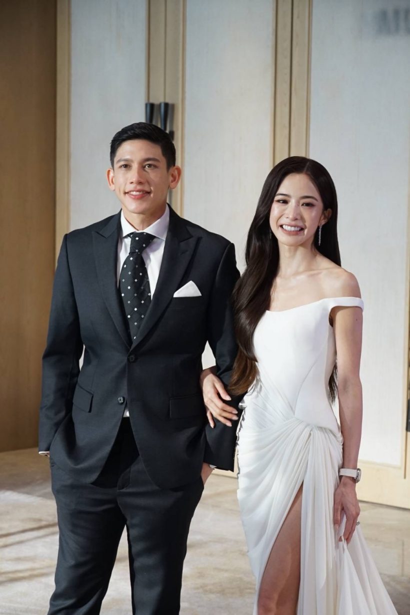 เเต่งเเล้วจ้า! มายด์-พาย เจ้าสาวสวย เพชรบนนิ้วเม็ดใหญ่เบิ้ม