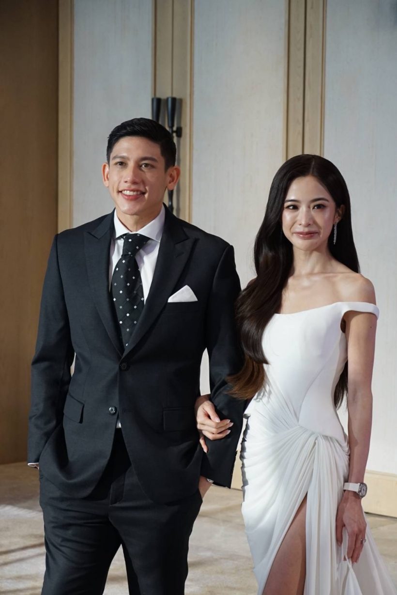 เเต่งเเล้วจ้า! มายด์-พาย เจ้าสาวสวย เพชรบนนิ้วเม็ดใหญ่เบิ้ม