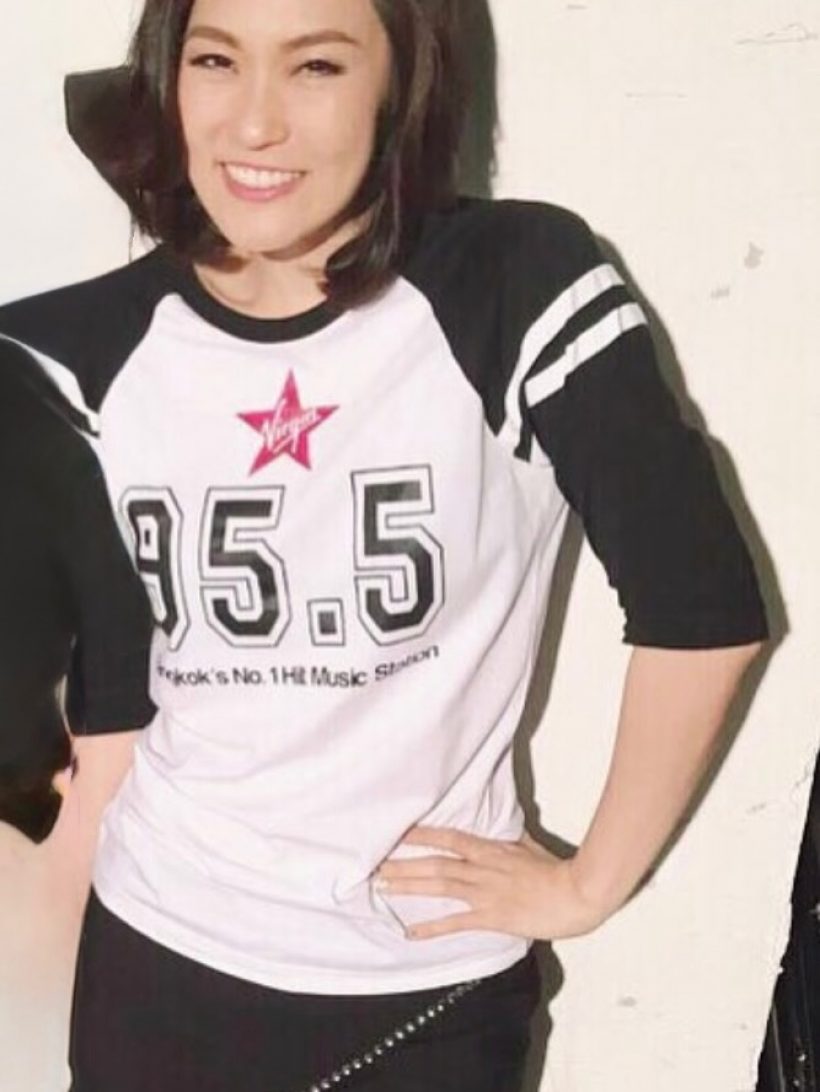 พิธีกรดัง โพสต์เศร้า...สิ้นปีนี้บอกลากับอาชีพที่รักที่สุด