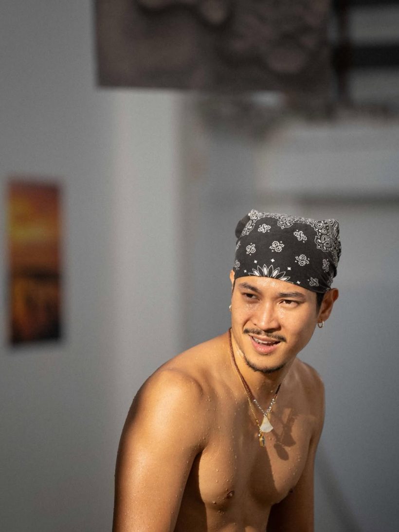 ดาราหนุ่มเซอร์ ขวัญใจสาวๆ รีวิวชีวิตโสดคนเดียวในแก๊ง