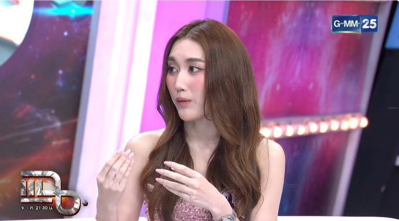 นางเอกดังเล่ารักในอดีต รู้ความจริง..เพราะสาวอื่นมาเสิร์ฟเอง