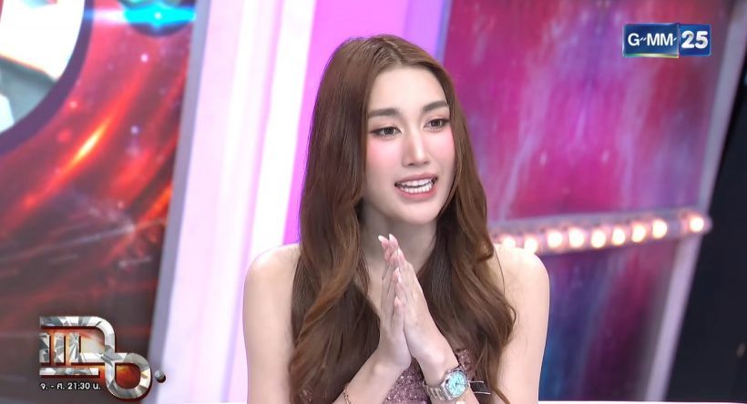 นางเอกดังเล่ารักในอดีต รู้ความจริง..เพราะสาวอื่นมาเสิร์ฟเอง