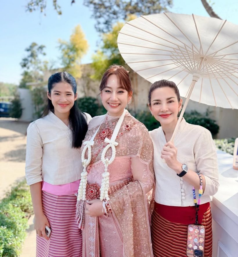 ส่องลุค น้องนาวากั้นประตูเงินประตูทอง สวยสง่าเกินวัย14