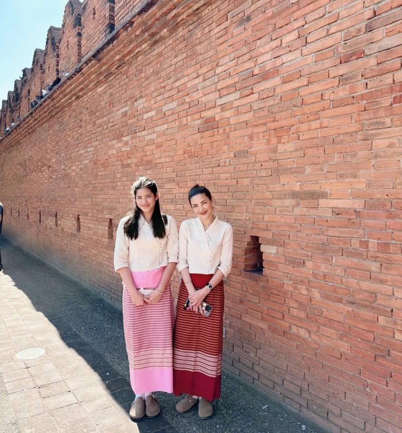 ส่องลุค น้องนาวากั้นประตูเงินประตูทอง สวยสง่าเกินวัย14