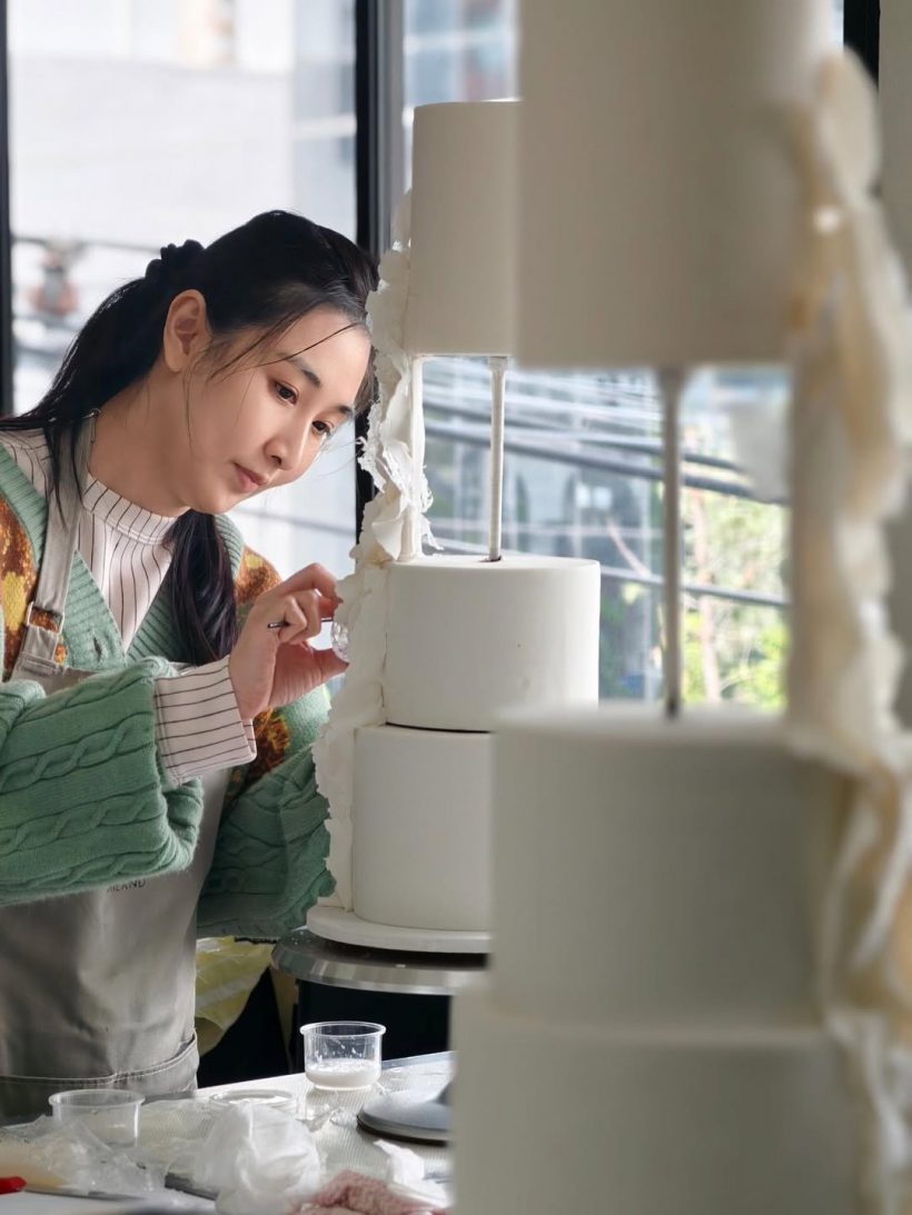 ส่องฝีมือ กระติ๊บ ชวัลกร ทำเค้กงานแต่ง บอกเลยไม่ธรรมดา!!