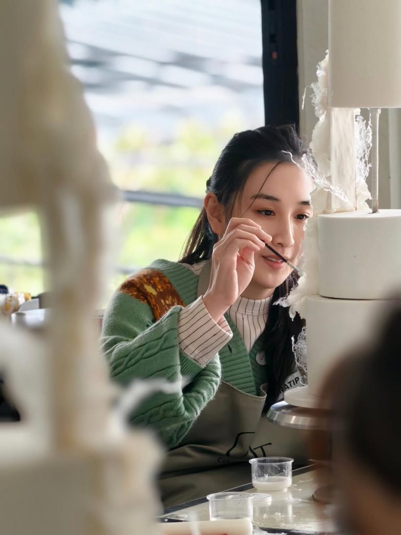 ส่องฝีมือ กระติ๊บ ชวัลกร ทำเค้กงานแต่ง บอกเลยไม่ธรรมดา!!