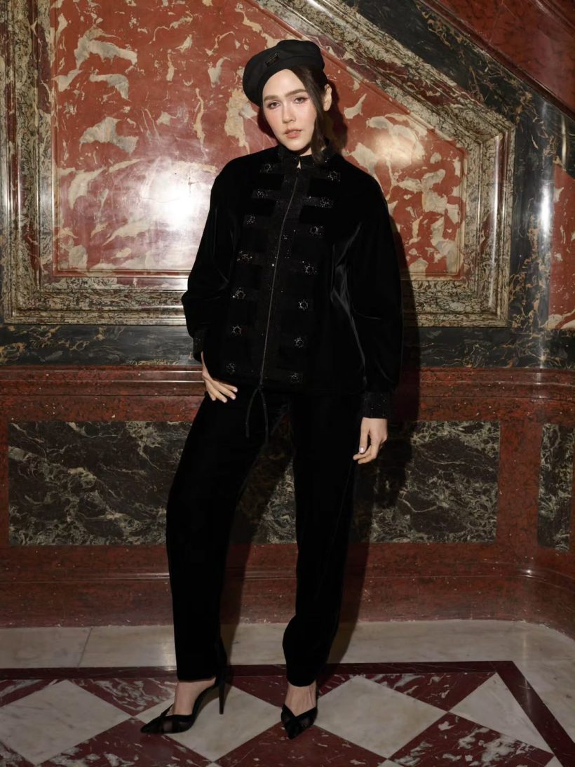 จุดประเด็นดราม่า! ภาพ ชมพู่ อารยา ล่าสุด หลายคนถกสนั่น