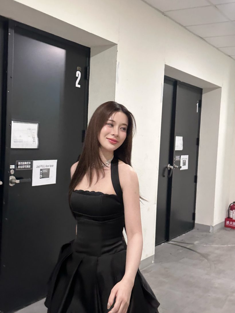 นางเอกดังแผลงฤทธิ์ บัตรแฟนไซน์ครั้งแรกที่จีนขายเกลี้ยง!