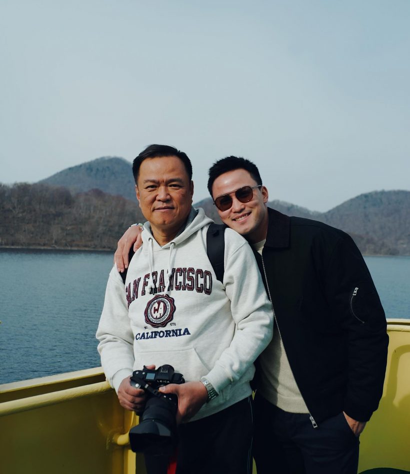 เป๊ก เศรณี โผกอด-หอมแก้มพ่อหนูหลังชนะเลือกตั้ง