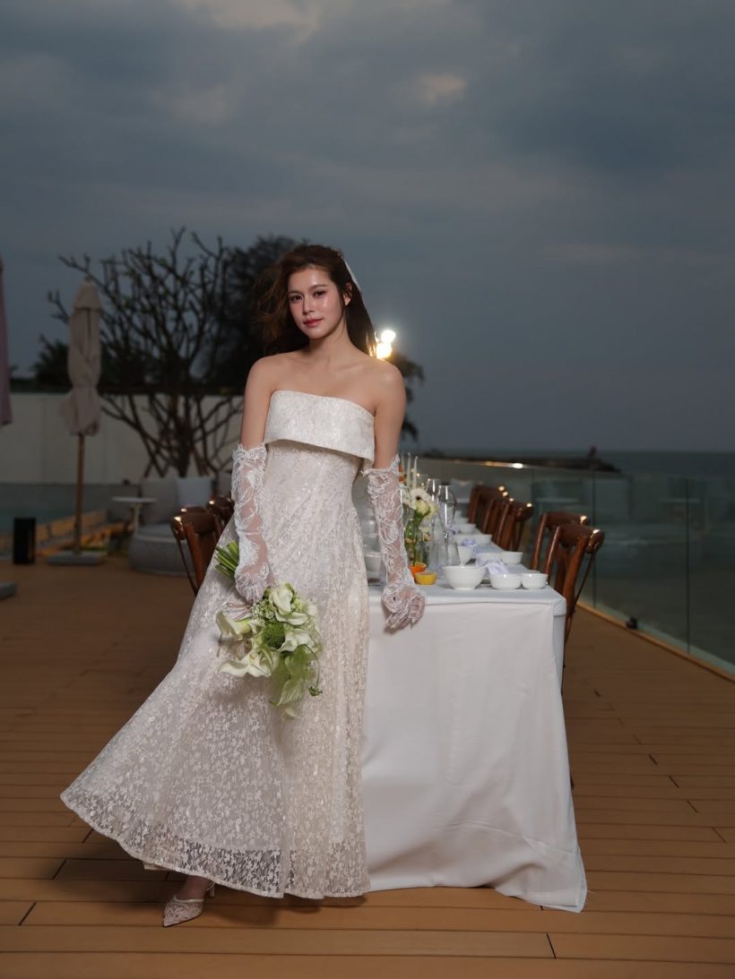 นางเอกดังปล่อยโฮ แก๊งเพื่อนเซอร์ไพรส์จัดปาร์ตี้สละโสด