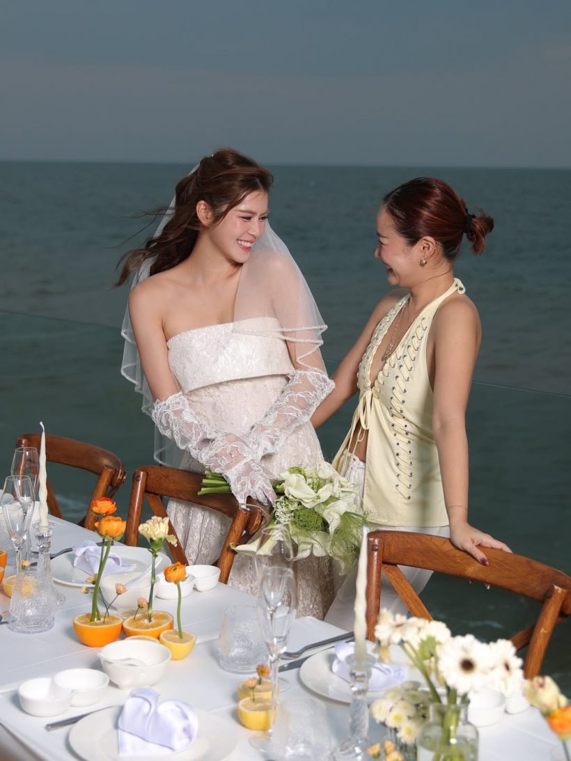 นางเอกดังปล่อยโฮ แก๊งเพื่อนเซอร์ไพรส์จัดปาร์ตี้สละโสด