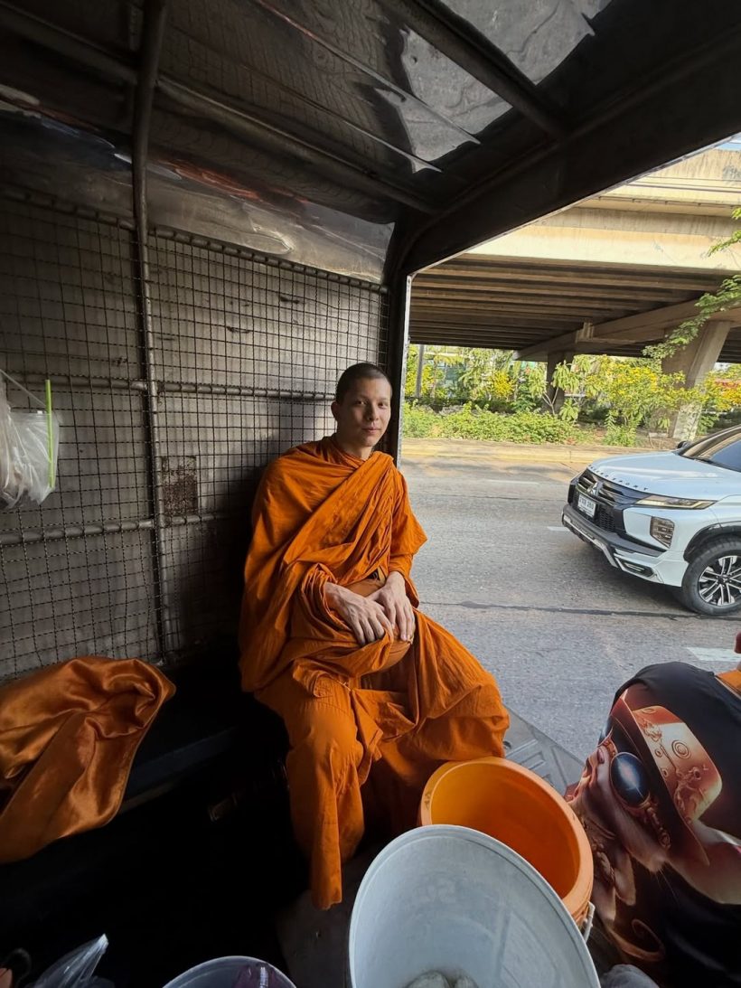ภาพล่าสุด อดีตดาราดัง บวชครบ1ปี เดินทางจำวัดที่อเมริกา