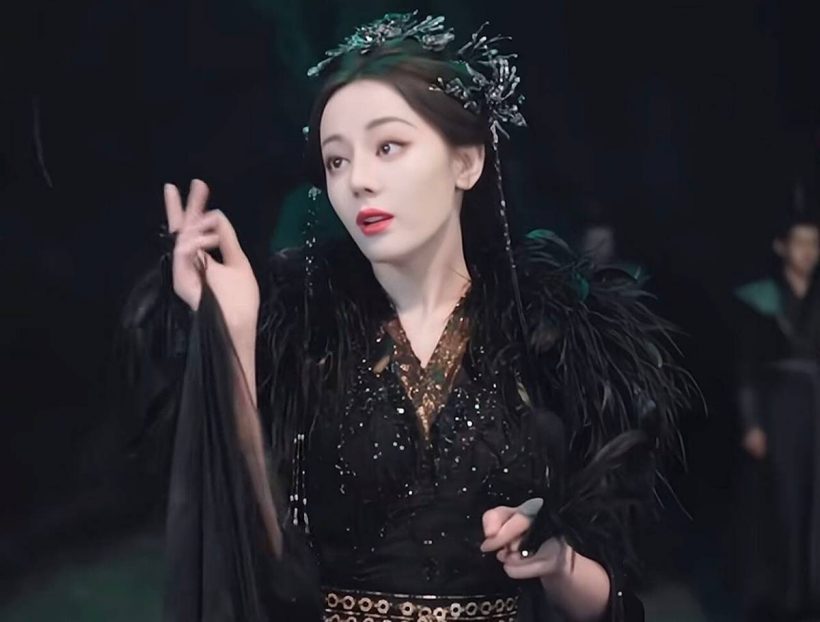 ต้นหอมงานเข้าหลุดวิจารณ์นางเอกจีนหน้าฝรั่งเจอทัวร์ลงยับ!