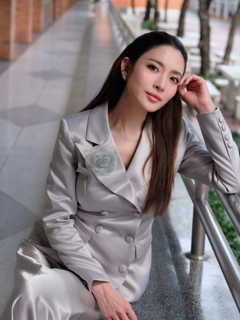 ภาพหาดูยาก! แอฟ ทักษอร สมัยวัยละอ่อน ทำคนฮือฮา