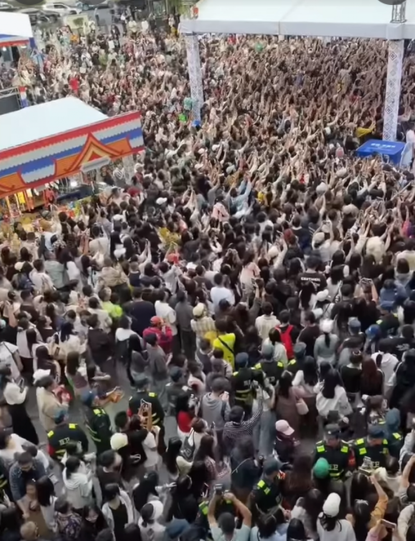 นี่เเหละของจริง! พระเอกไทยคนนี้ สร้างปรากฎการณ์ห้างเเตกที่จีน