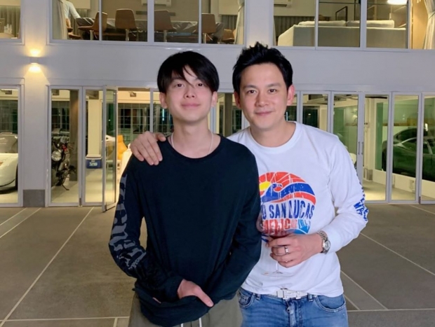 ฟลุค เกริกพล ลงรูปครอบครัวกับ โบ - น้องอชิ เผยเหตุผล ทำไมนานทีถึงได้เห็น