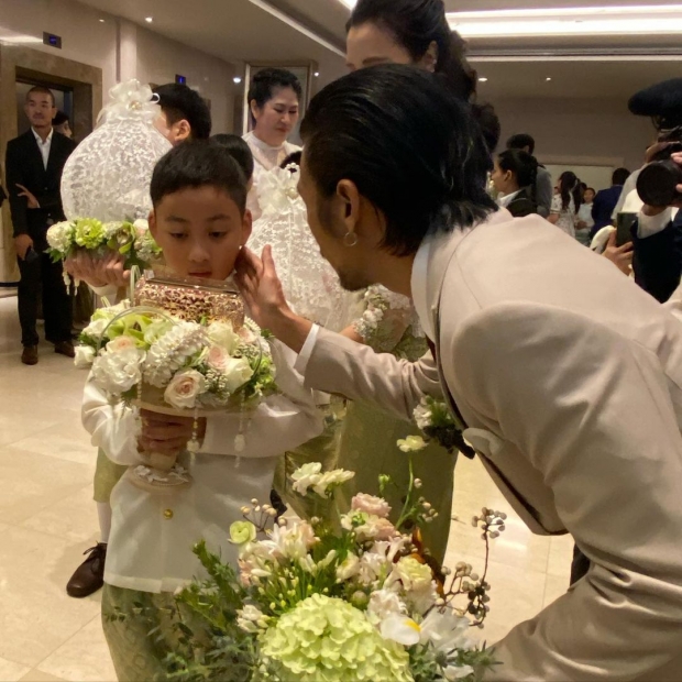 ส่อง “น้องข้าวหอม” ร่วมขบวนขันหมาก “ลุงตูน” โตเป็นหนุ่มหล่อมาก