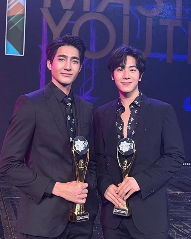 เเฟนๆจับพิรุธ คู่จิ้นซีรี่ส์วายชื่อดัง กับโมเมนต์ที่ทำคิดไกล หรือจะเป็นคู่จริง 