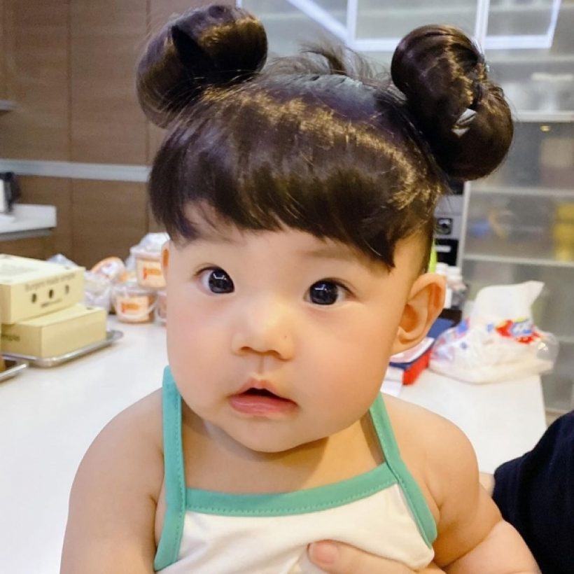 โมเมนต์น่ารัก น้องแอลลี่ ลูกสาวหนูแหม่ม เที่ยวทะเลครั้งแรกลุ้นสุดๆ