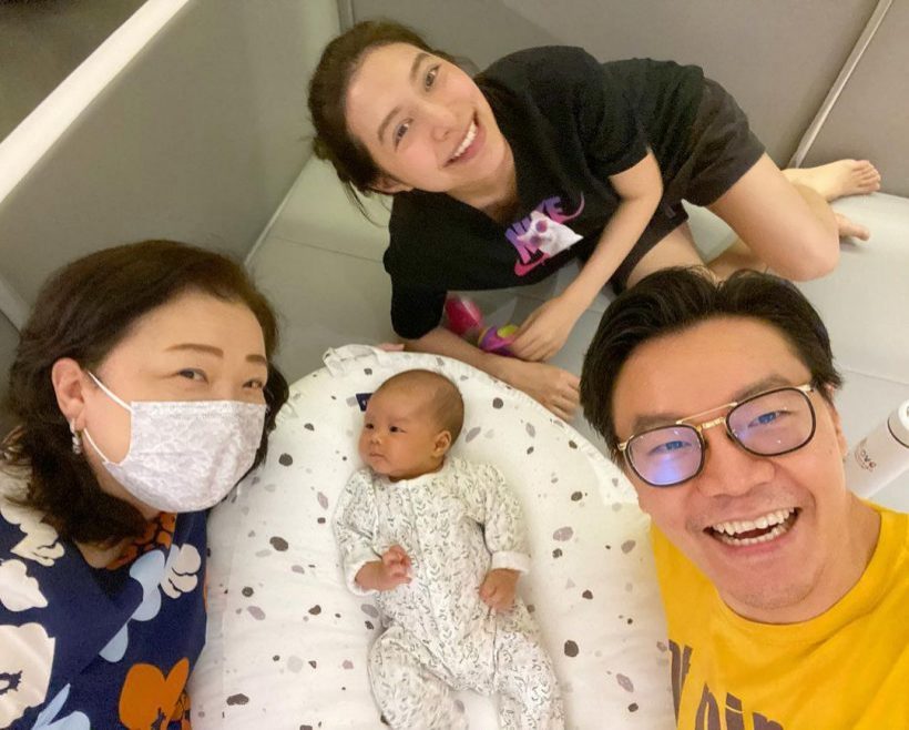 มิว นิษฐา เผยโมเนต์อยู่บ้านเลี้ยงลูก บอกบางทีรู้สึกเหมือนสามีมอง