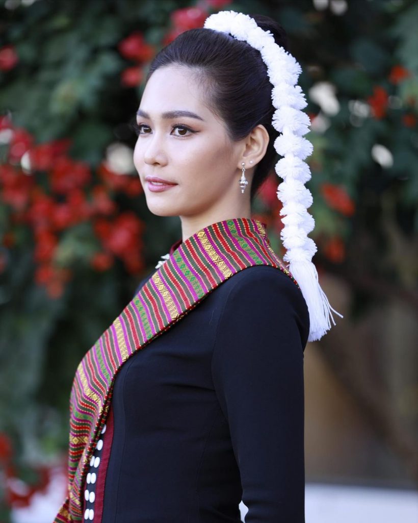 เหล่านางงาม โชว์ลีลาอ่อนช้อยฟ้อนภูไทถวายพระธาตุเชิงชุม