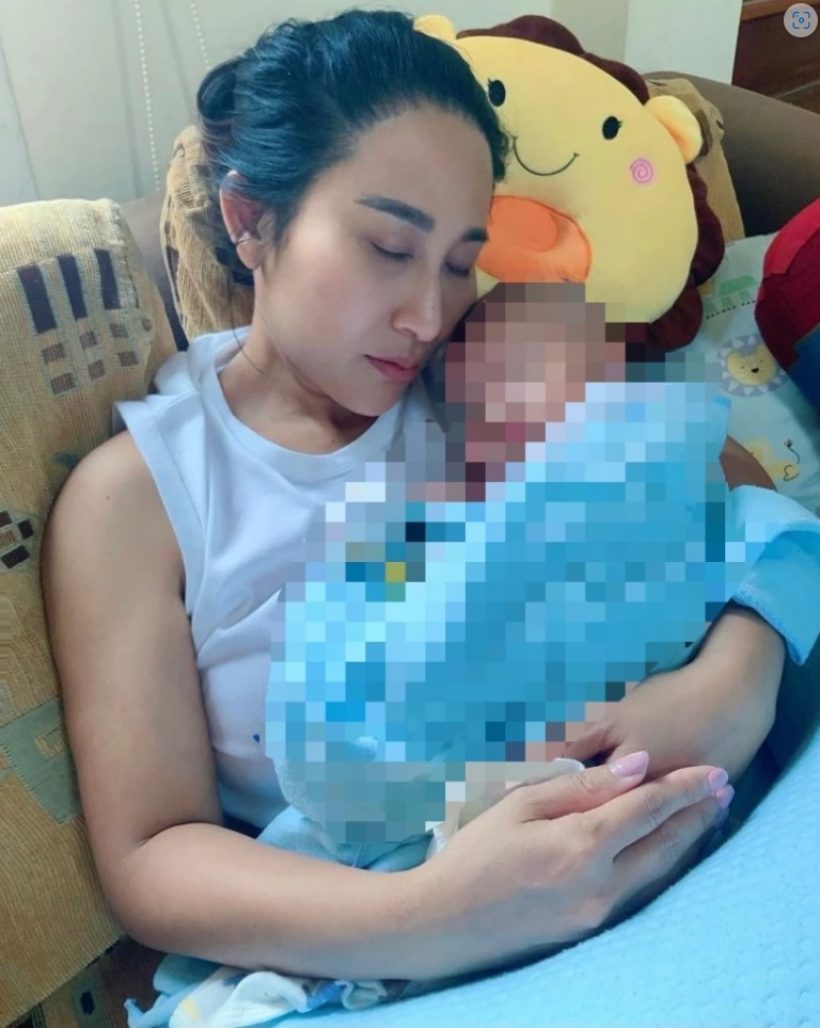 นักร้องสาวฟาดเดือด!หยุดดราม่า ถึงไม่มีผัวแต่อยากมีลูกผิดไหม!