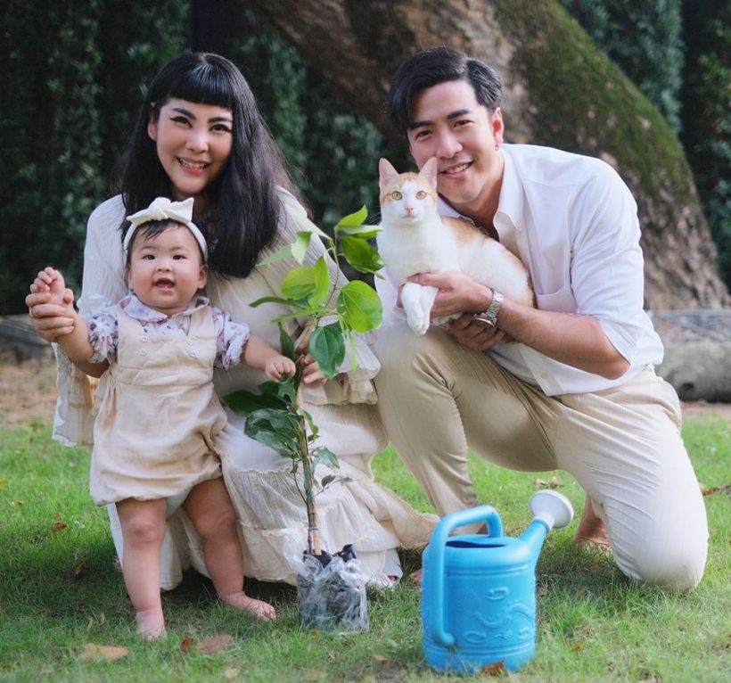 ชมความน่ารักน้องอบเชย ลูกสาวพ่อโย่ง-แม่ก้อย วันนี้หนู1ขวบแล้ว