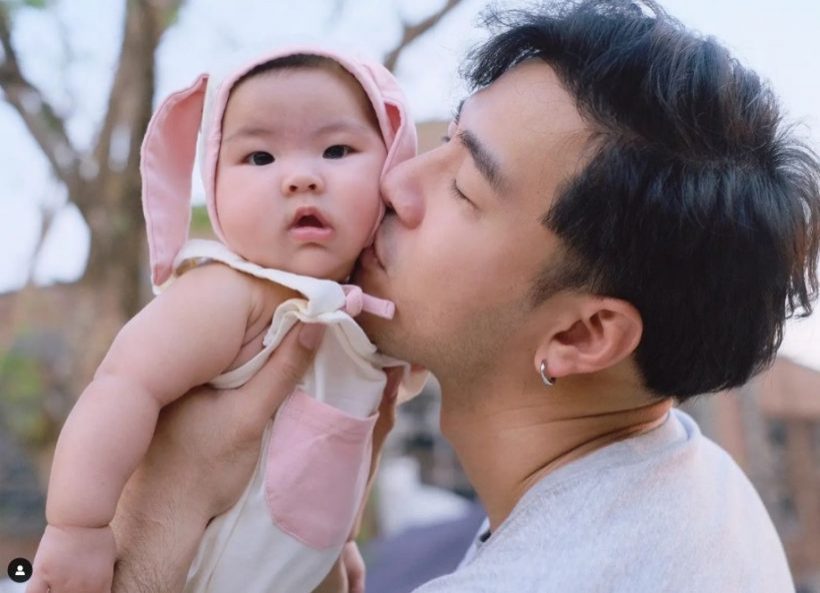 ชมความน่ารักน้องอบเชย ลูกสาวพ่อโย่ง-แม่ก้อย วันนี้หนู1ขวบแล้ว