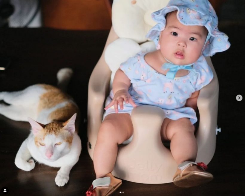 ชมความน่ารักน้องอบเชย ลูกสาวพ่อโย่ง-แม่ก้อย วันนี้หนู1ขวบแล้ว