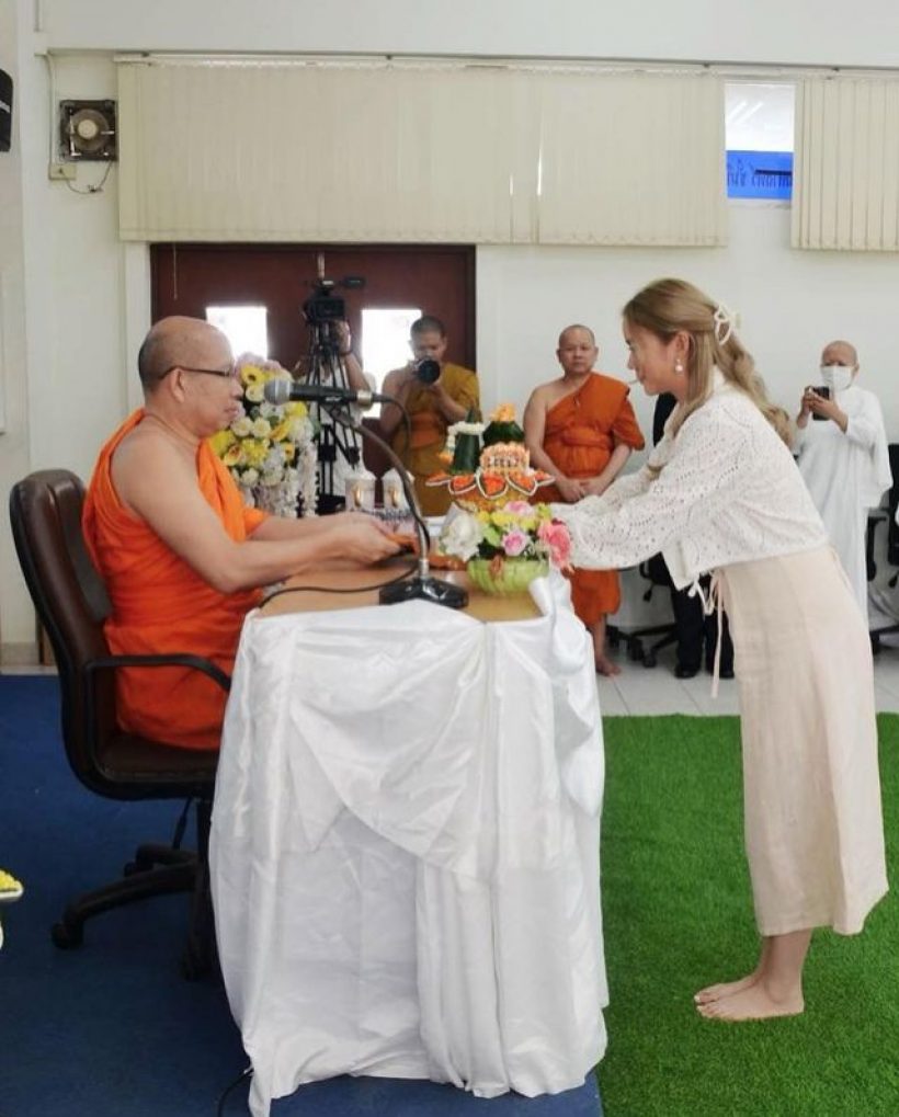 ดาราสาวใฝ่ทางธรรม มุ่งเรียน ป.เอกพุทธศาสนา ขึ้นเเท่นว่าที่ ดร.คนต่อไป