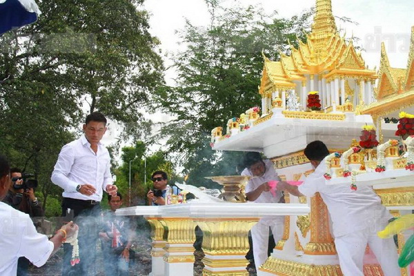 ‘ชนม์สวัสดิ์’เปิดบ้าน  เสริมสิริมงคลปัดรังควาน-ปัดพูดถึง ‘เจนี่’ 