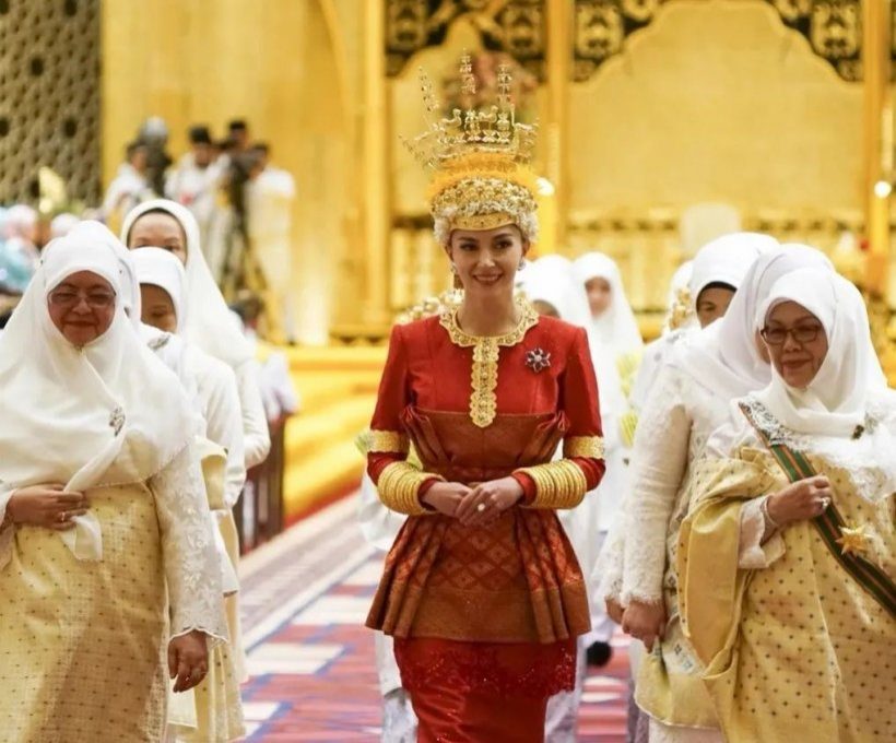 เปิดภาพไฮโซสาวชาวไทย ร่วมงานเสกสมรส เจ้าชายบรูไน ฐานะพระญาติฝ่ายหญิง