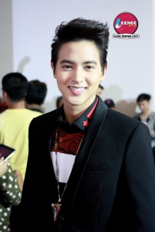 ‘เจมส์ จิ’ โต้ข่าวเหวี่ยงหลังเวทีคอนฯ ‘หล่อมากมาก’