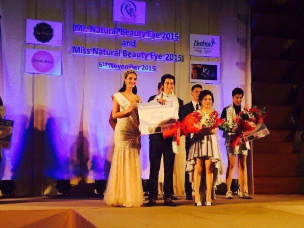 Mr & Miss Teeraporn 2015 เวทีหนุ่มสาวไร้ศัลยกรรม