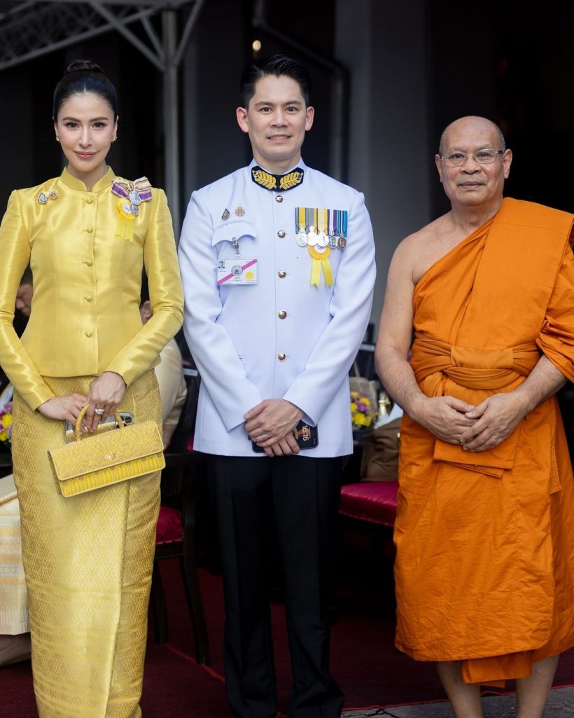 ภาพแห่งความปลื้มปิติ สามีนางเอกดังร่วมพระราชพิธีพระกฐินหลวง