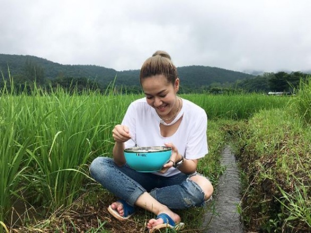 ลูกกตัญญู\"นิว นภัสสร\" ทุ่มทุนซื้อที่นาให้พ่อ บรรยากาศดีสุดๆ