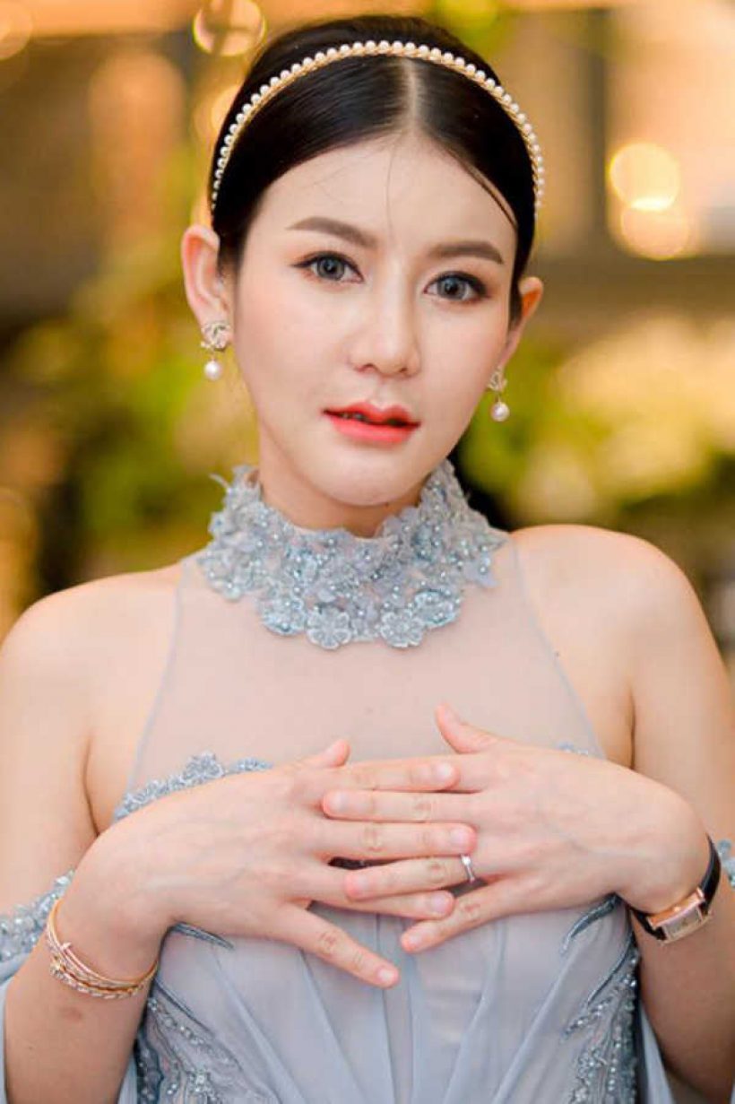 มาดูพัฒนาการความสวย ครูเบียร์ อดีตถูกวิจารณ์ ปัจจุบันปังมาก