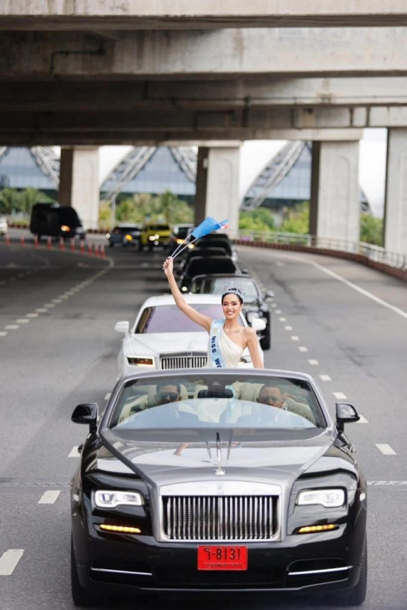 ส่องคอมเมนต์ชาวโลก หลังเห็นคนไทยแห่รอรับโอปอล สุชาตา กลับบ้าน