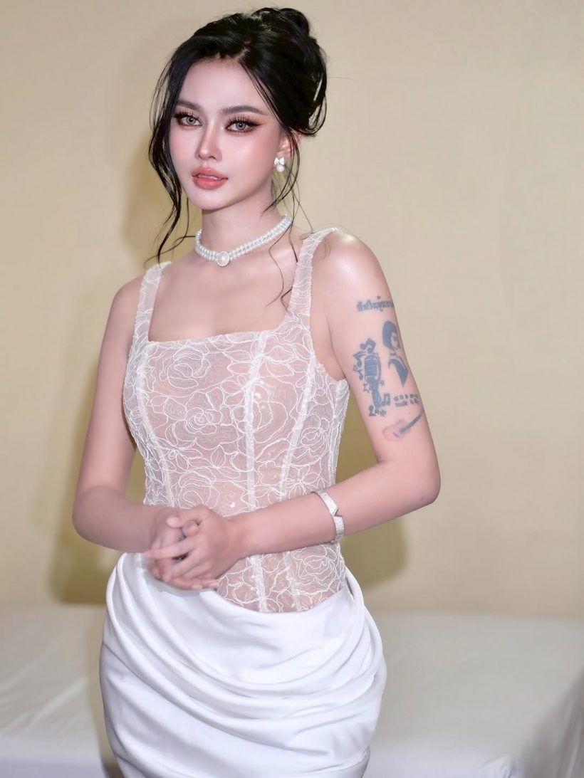 ขยี้ตารัวๆ นักร้องสาวดัง สวยขึ้นมาก เหมือนหลุดมาจากนิยาย