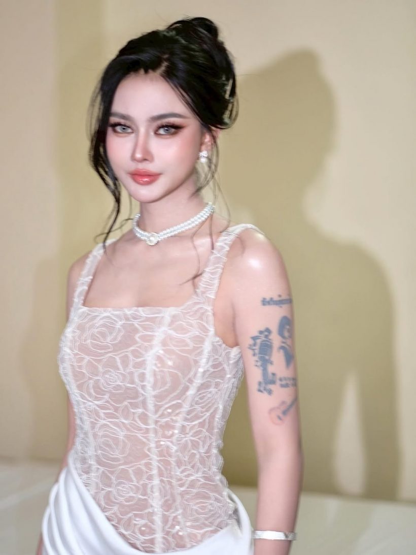 ขยี้ตารัวๆ นักร้องสาวดัง สวยขึ้นมาก เหมือนหลุดมาจากนิยาย